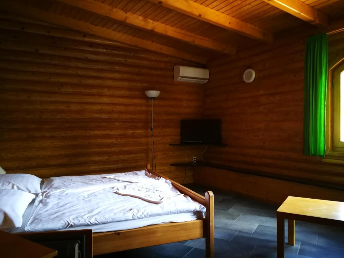 Hotel Tornyos Panzió és Étterem Mátrafüred Exterior foto